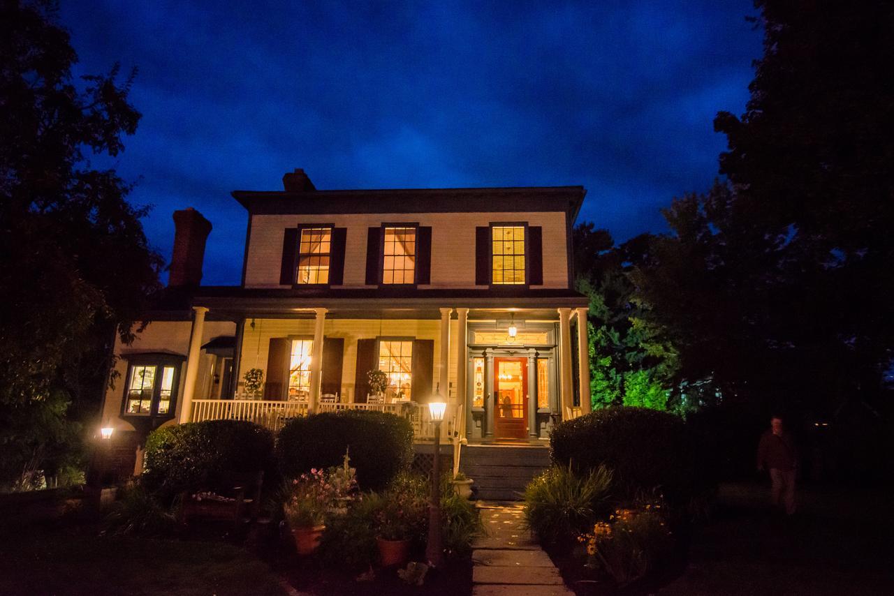 The Borland House Inn モントゴメリー エクステリア 写真